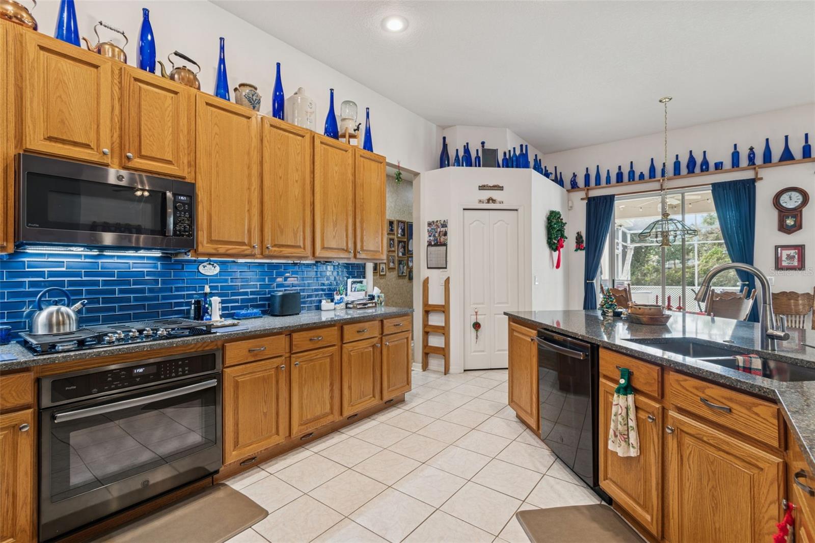 WHITCOMB PLACE - Residential