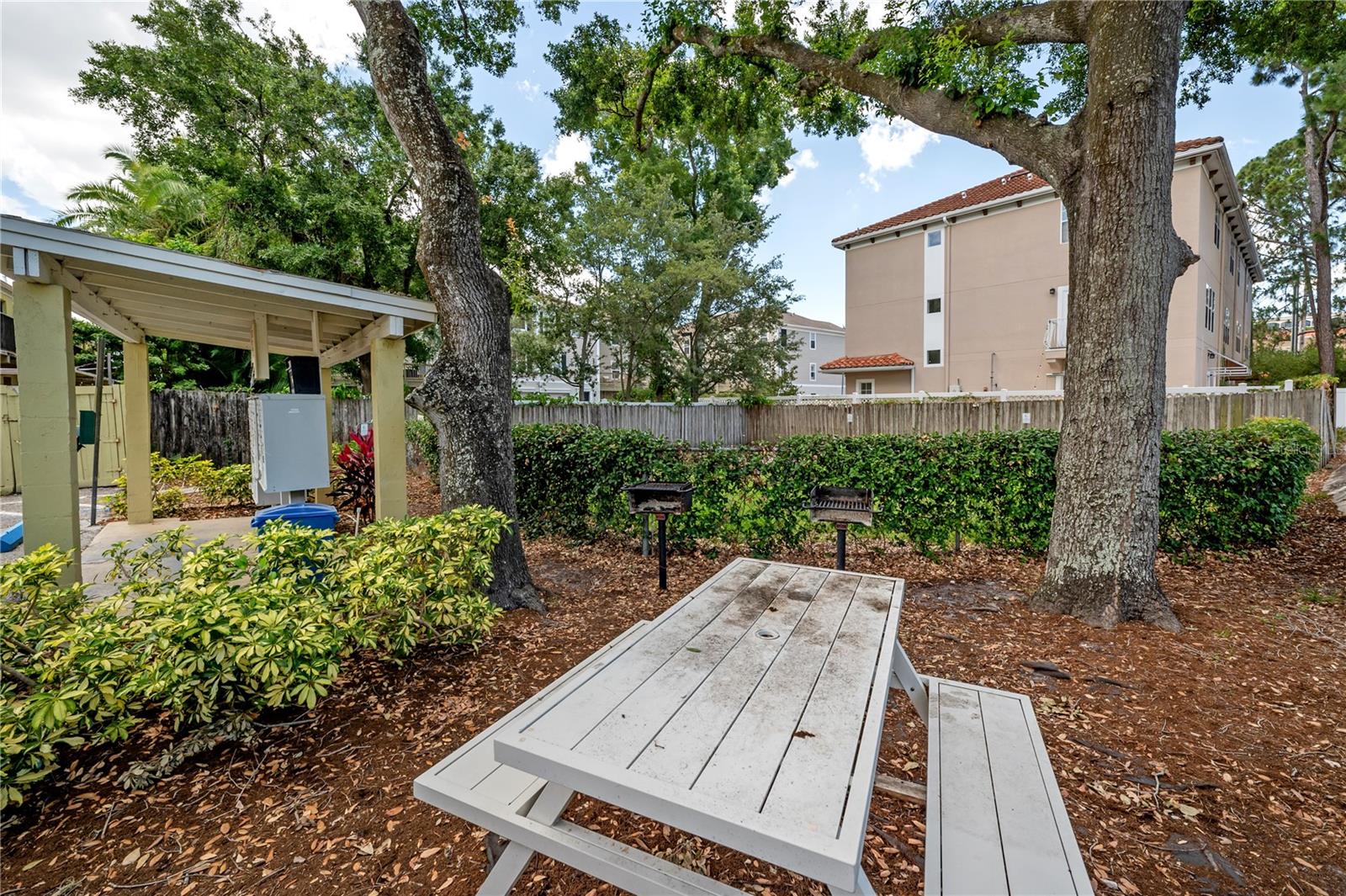 PALMA CEIA GARDENS CONDO - Residential