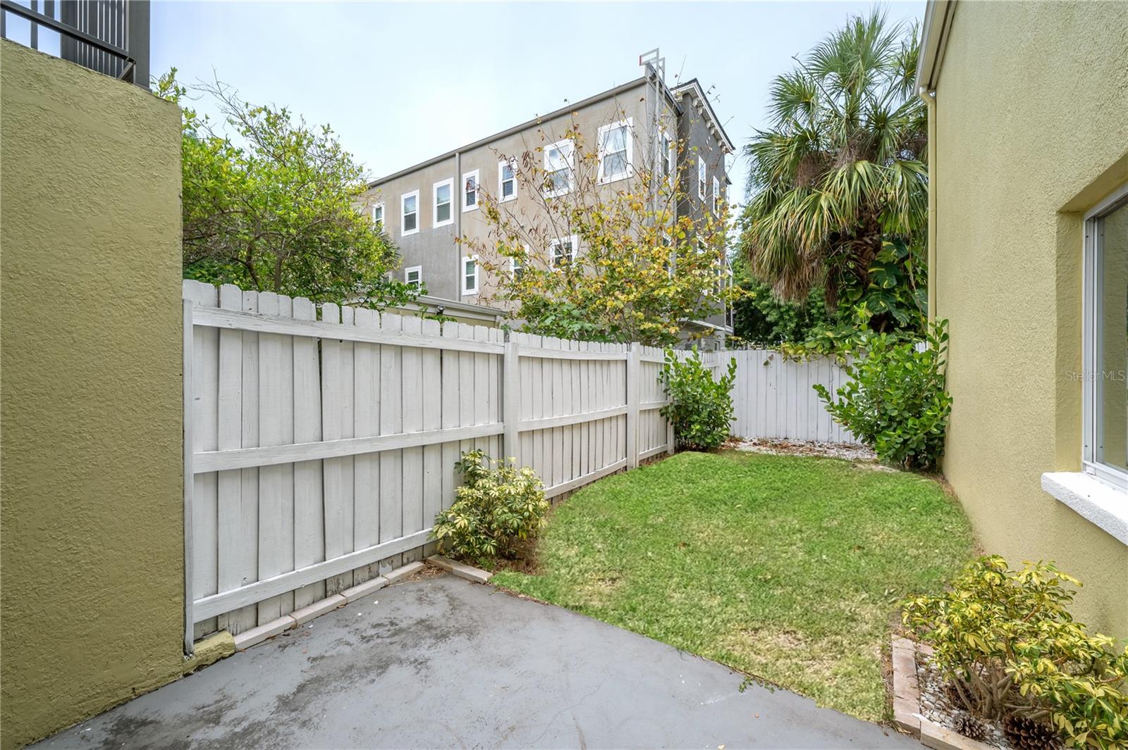 PALMA CEIA GARDENS CONDO - Residential