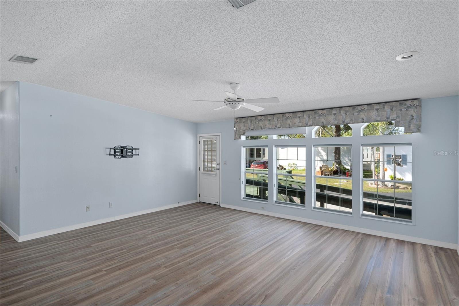 LAKE LINDA CIRCLE COOPERATIVE - Residential