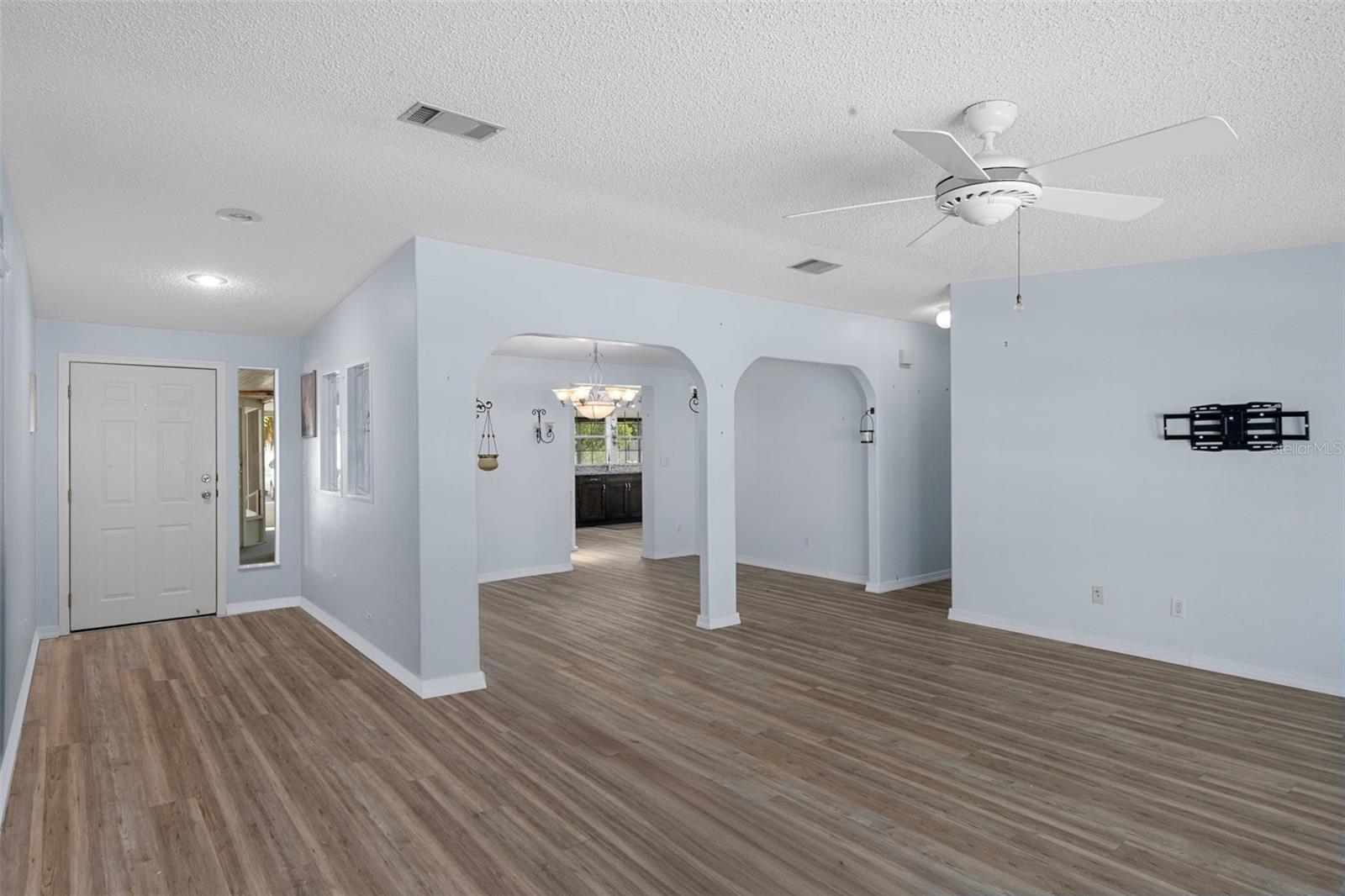 LAKE LINDA CIRCLE COOPERATIVE - Residential