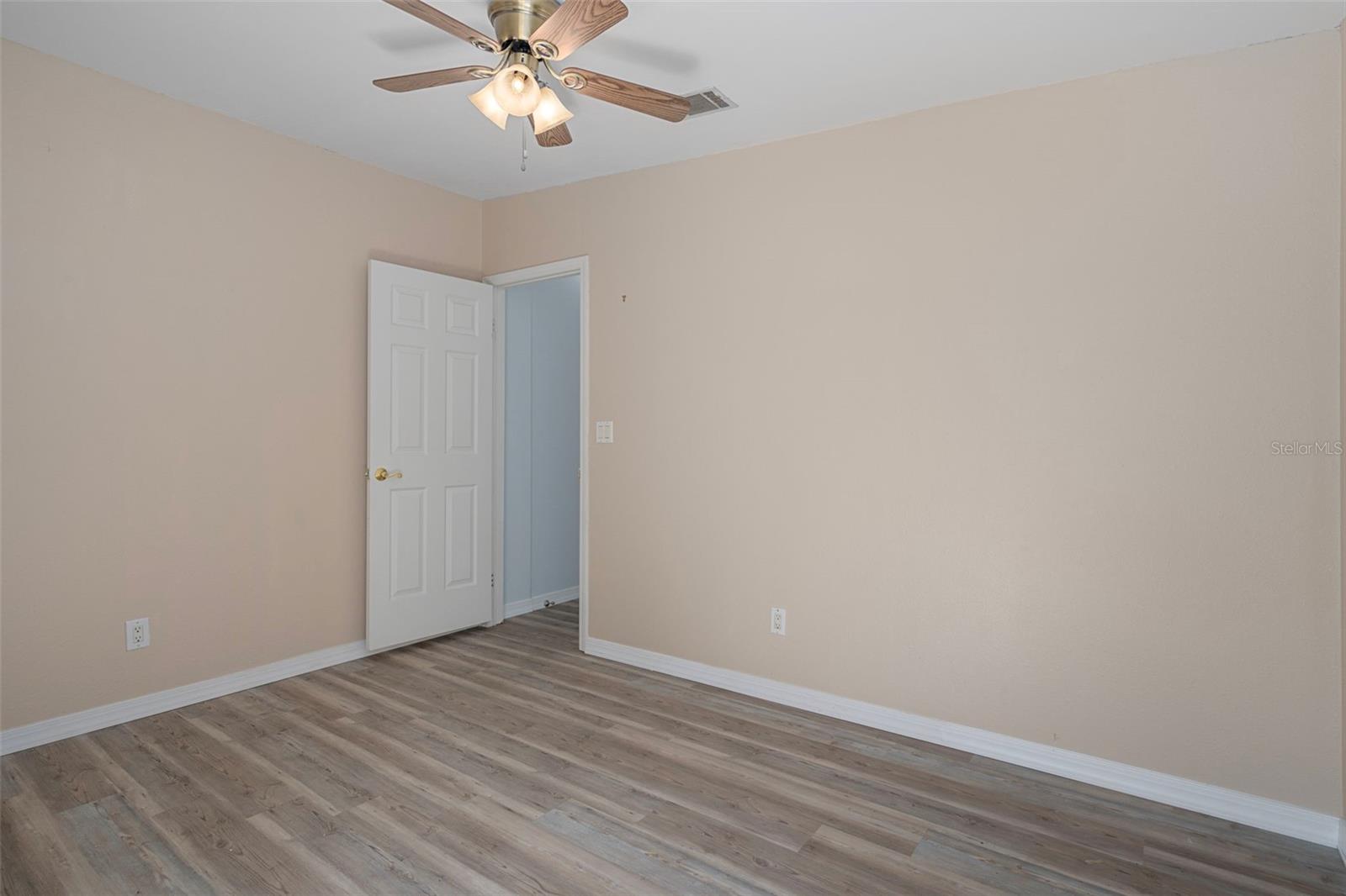 LAKE LINDA CIRCLE COOPERATIVE - Residential