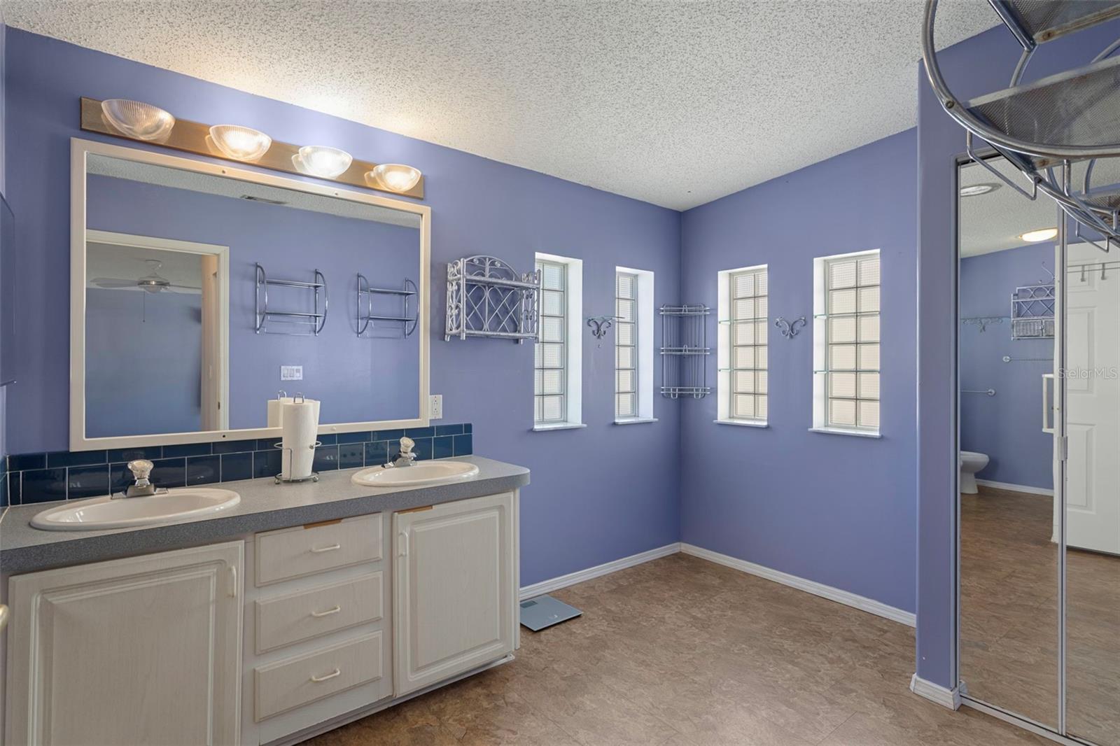 LAKE LINDA CIRCLE COOPERATIVE - Residential