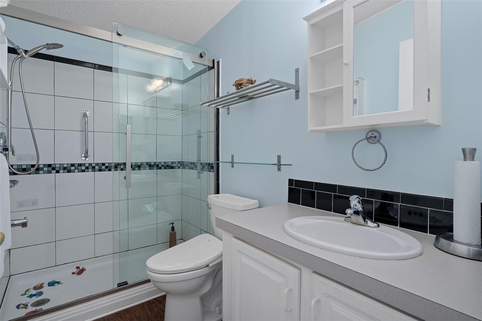 LAKE LINDA CIRCLE COOPERATIVE - Residential