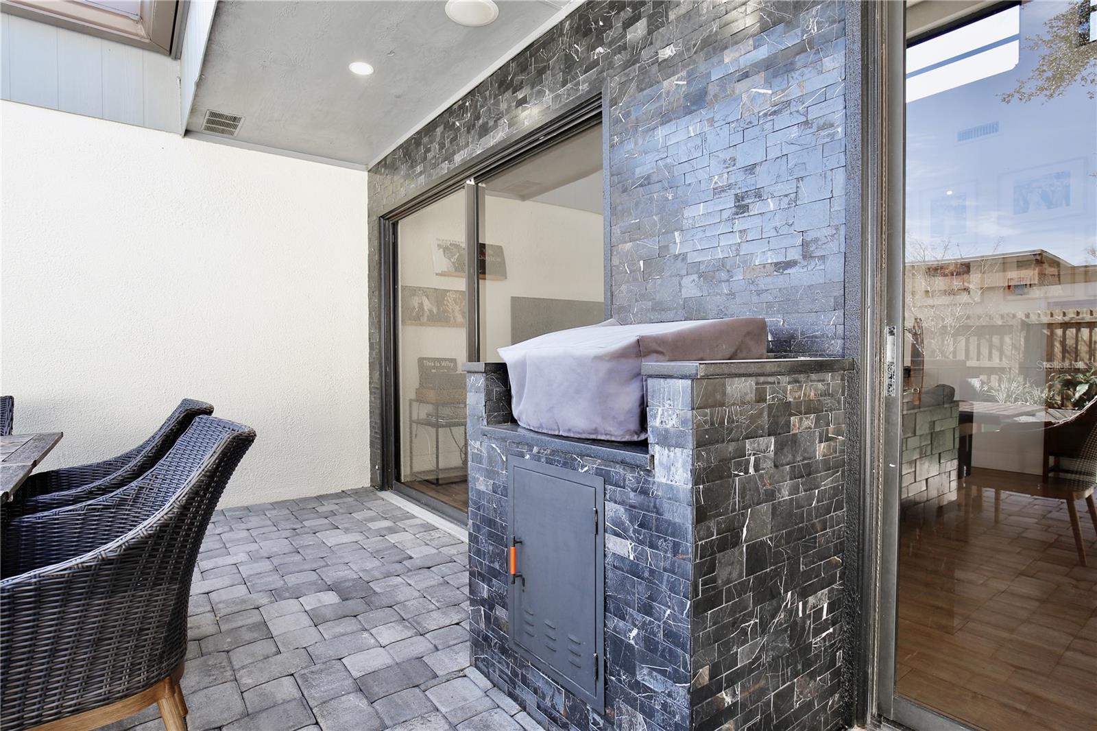 WINDWARD SQUARE SEC 1 - Residential Lease