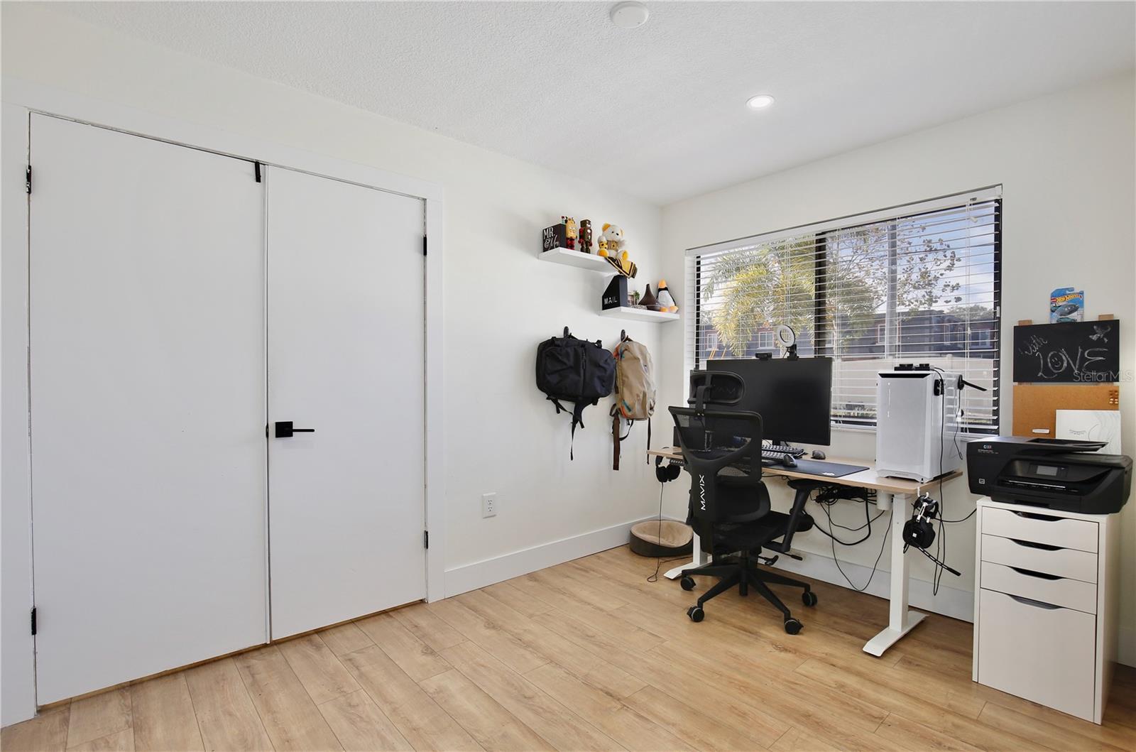 WINDWARD SQUARE SEC 1 - Residential Lease