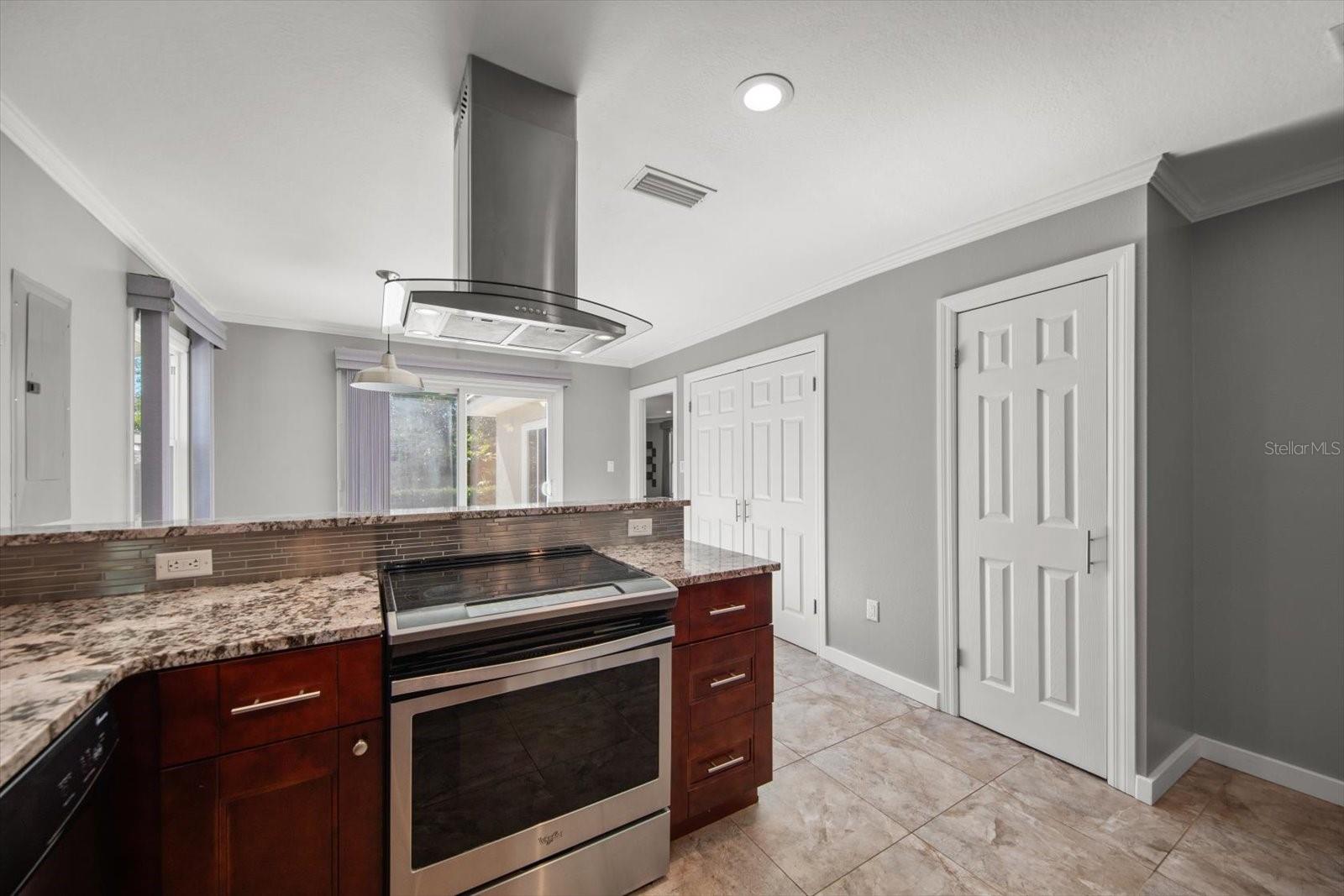 SHADOW LAWN - Residential