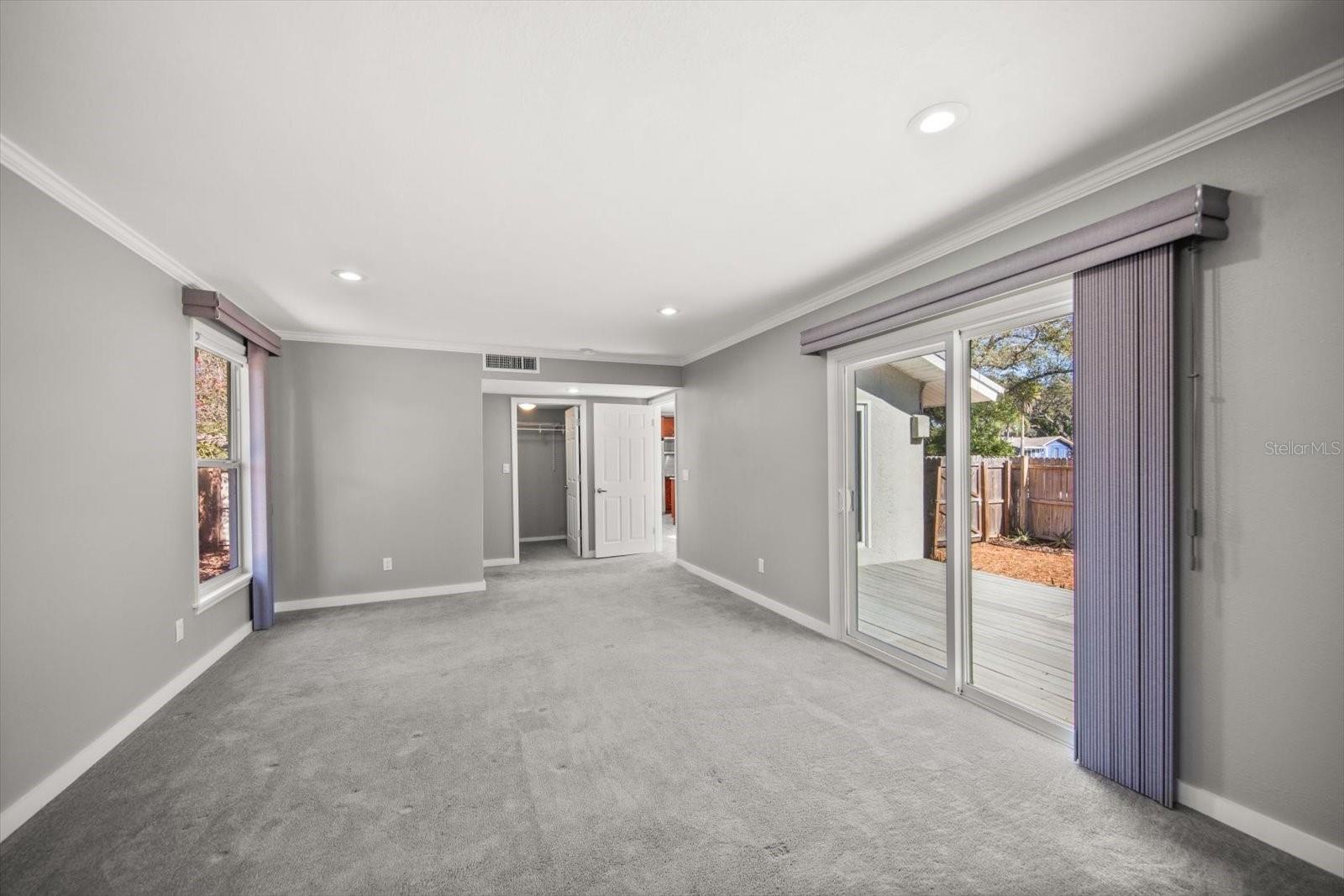 SHADOW LAWN - Residential