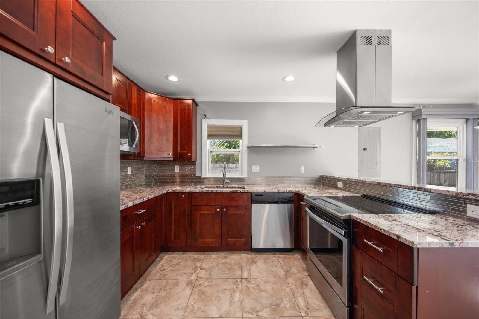 SHADOW LAWN - Residential