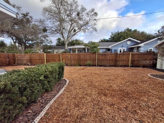 SHADOW LAWN - Residential