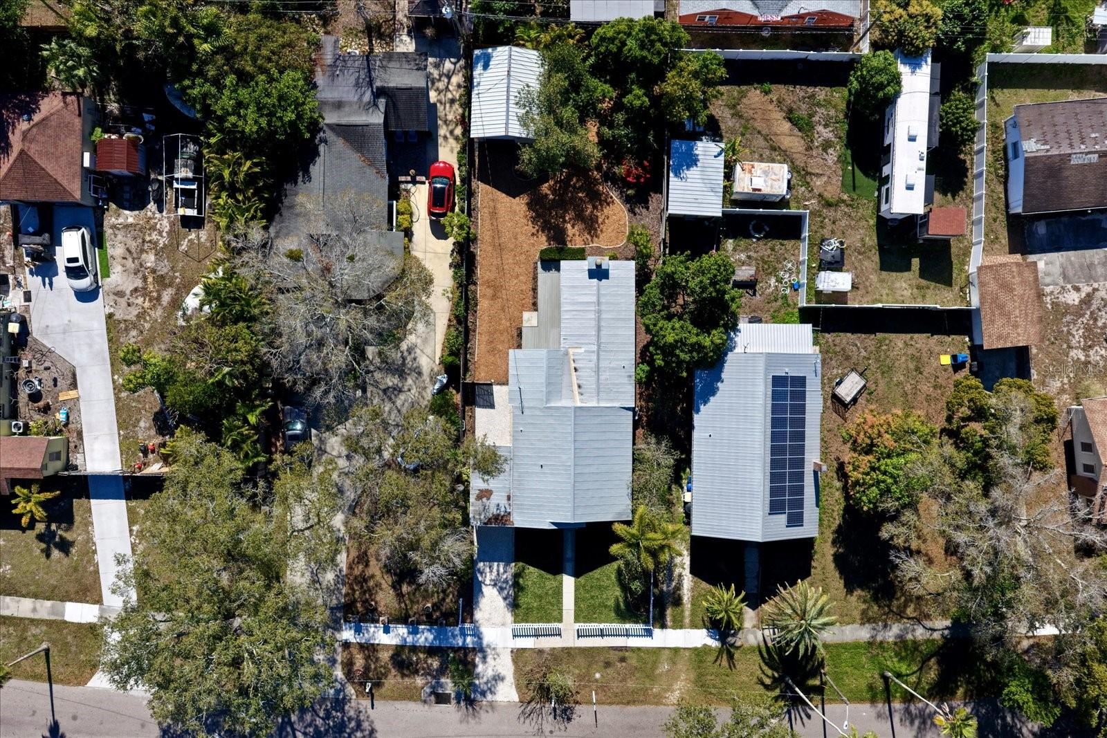 SHADOW LAWN - Residential