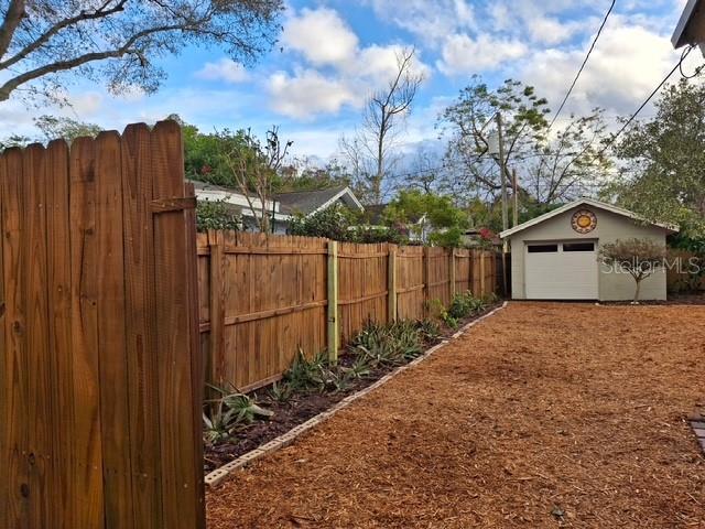 SHADOW LAWN - Residential