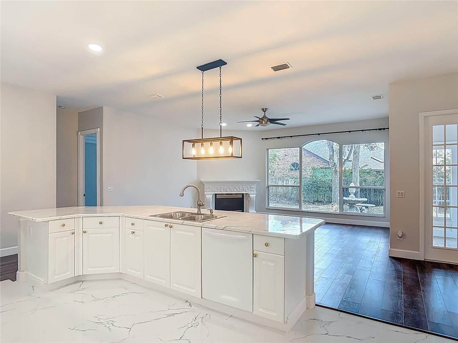 KINGS CROSSING PH 01A - Residential Lease