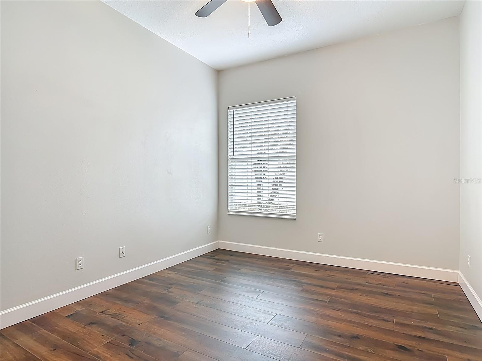 KINGS CROSSING PH 01A - Residential Lease