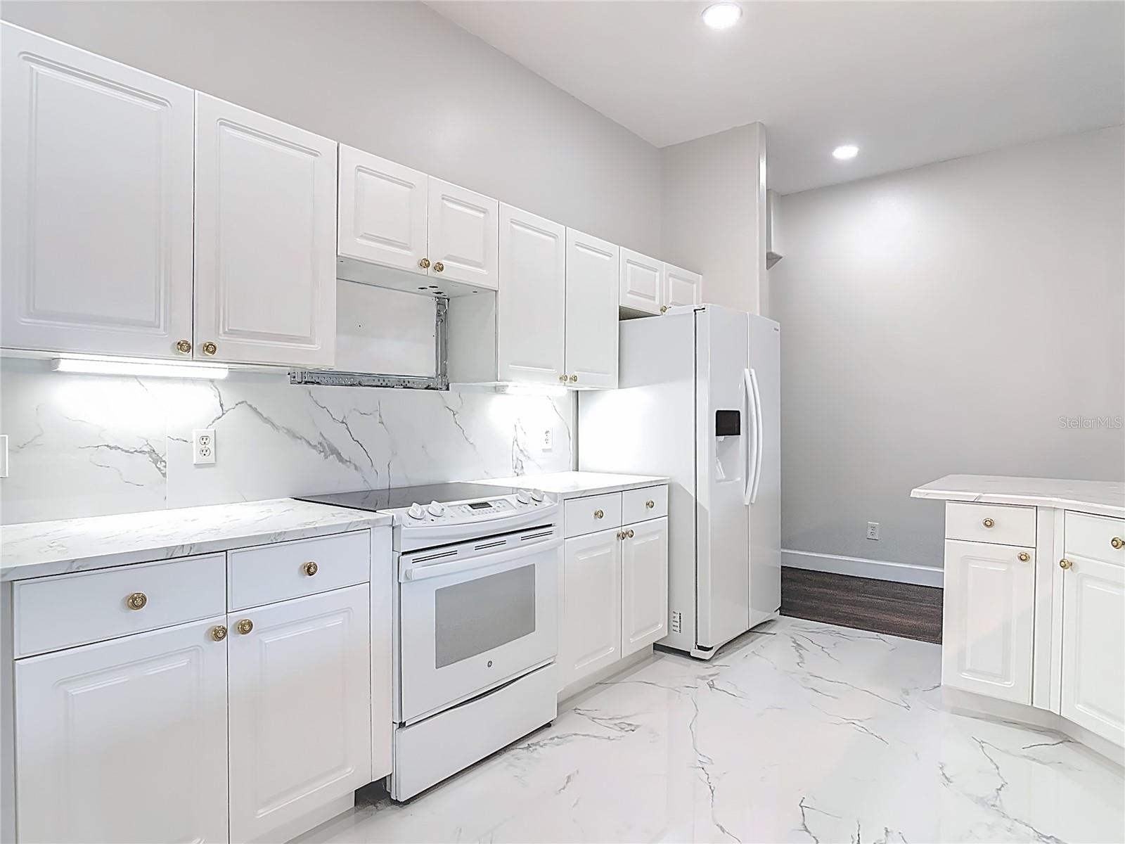 KINGS CROSSING PH 01A - Residential Lease