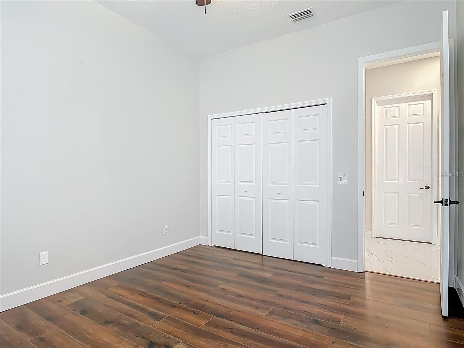 KINGS CROSSING PH 01A - Residential Lease