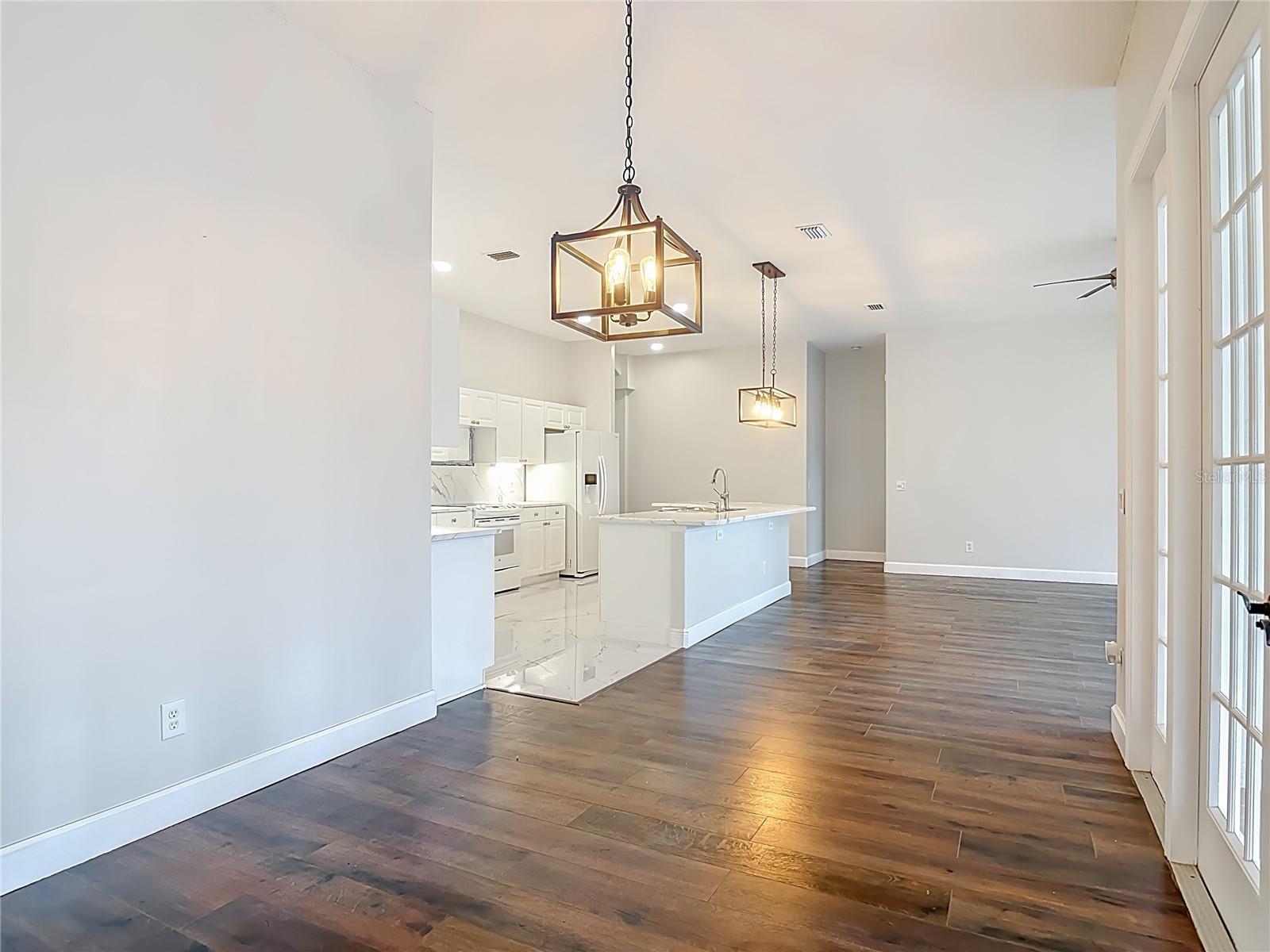 KINGS CROSSING PH 01A - Residential Lease