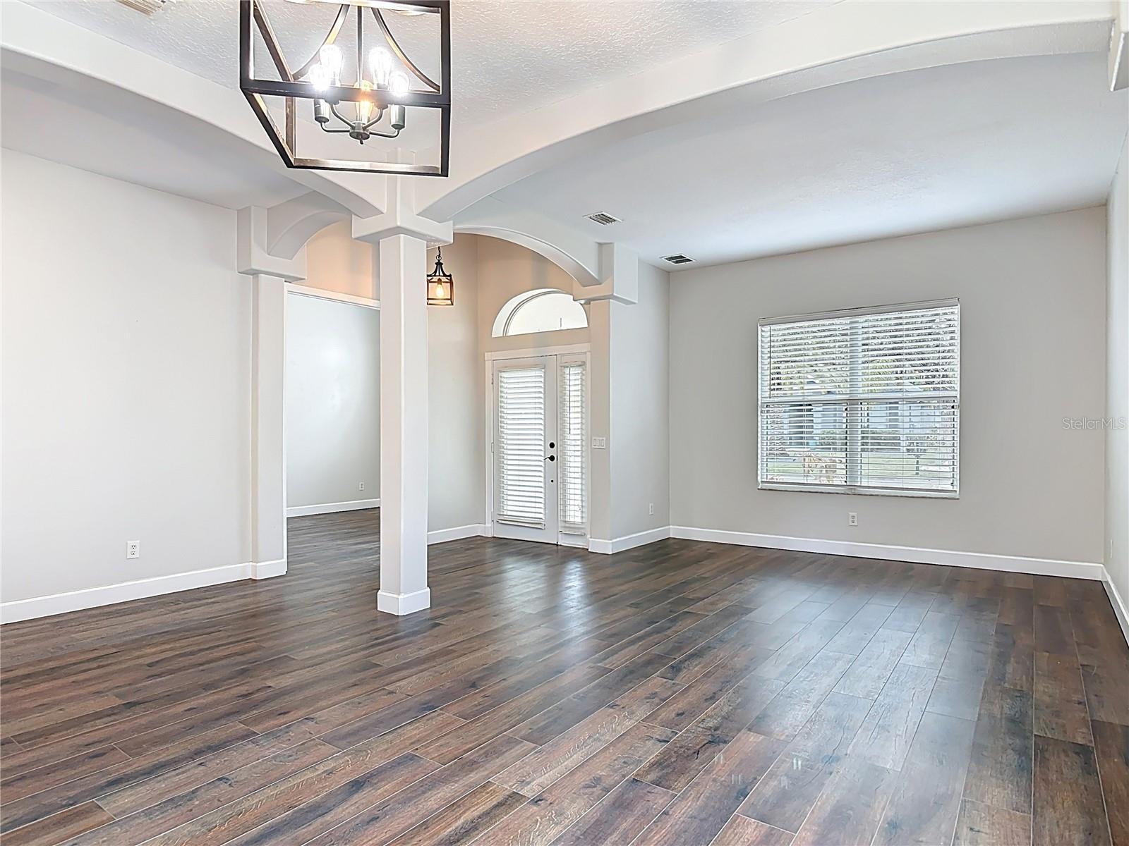 KINGS CROSSING PH 01A - Residential Lease