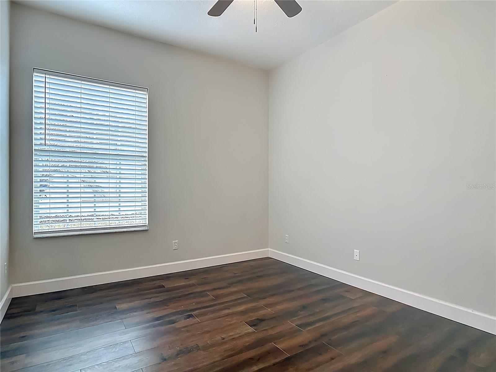 KINGS CROSSING PH 01A - Residential Lease