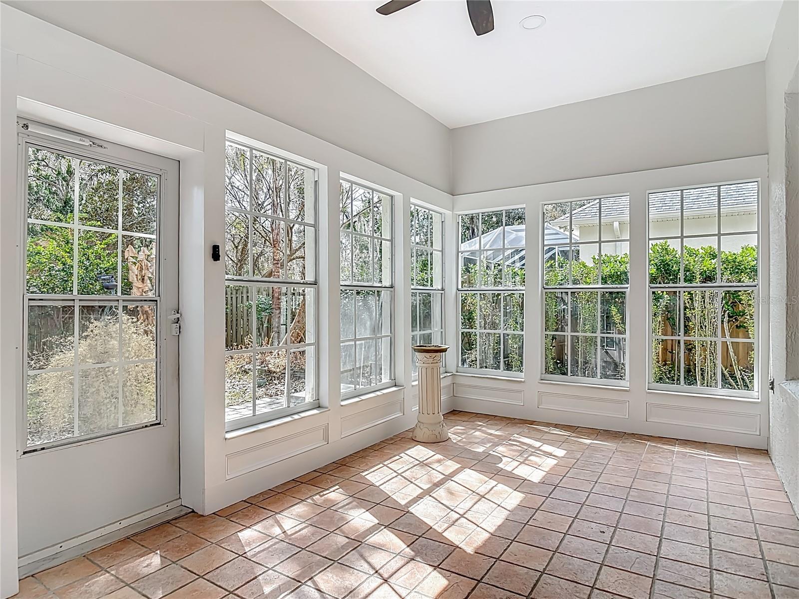 KINGS CROSSING PH 01A - Residential Lease