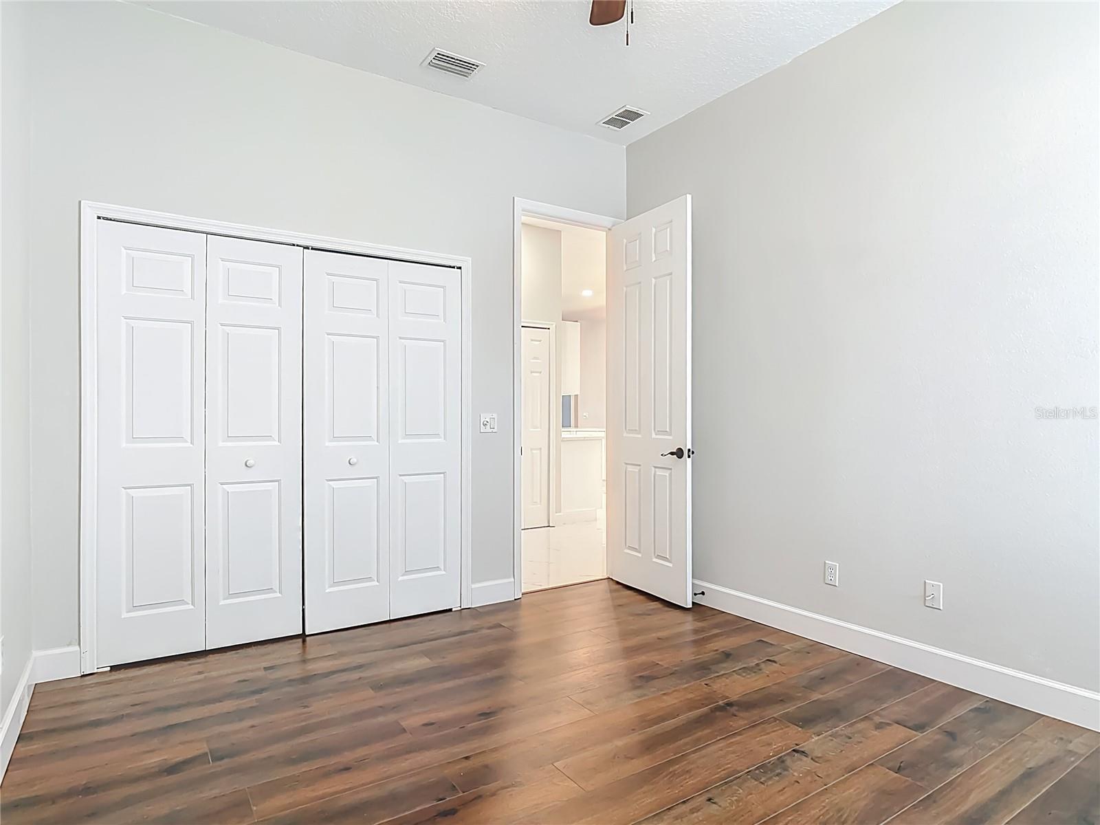 KINGS CROSSING PH 01A - Residential Lease