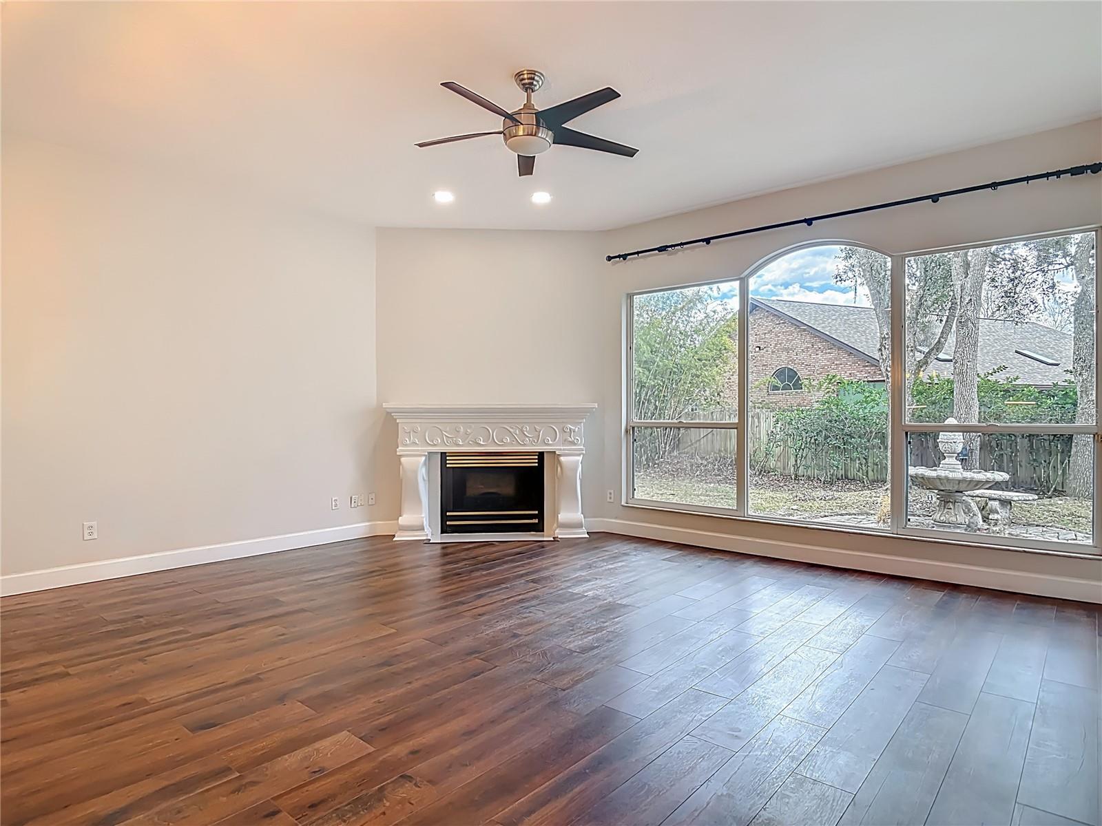 KINGS CROSSING PH 01A - Residential Lease