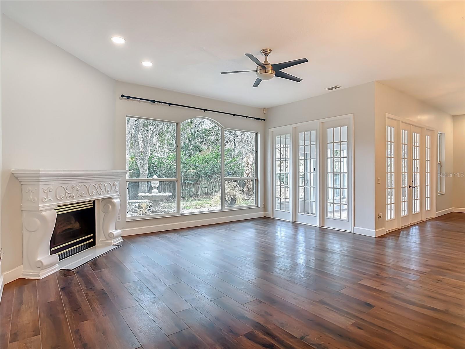 KINGS CROSSING PH 01A - Residential Lease