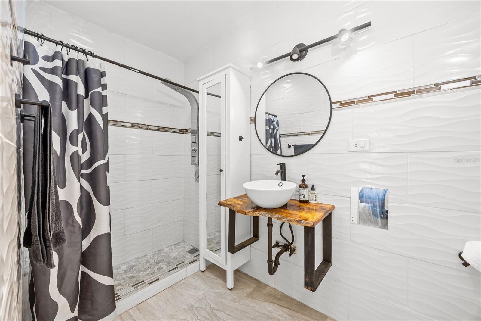 MAMEYAL - Residential