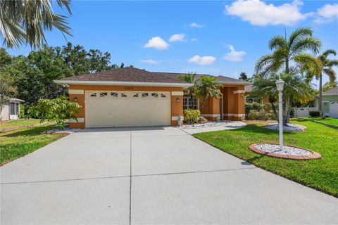 A home in PALMETTO