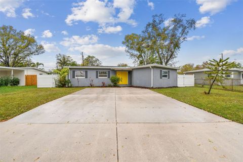 7030 19TH WAY N ST PETERSBURG FL 33702