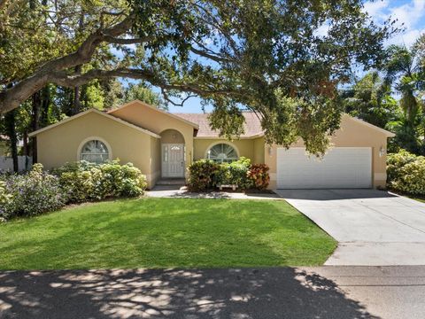 Photo of 13734 76th Avenue, Seminole, FL 33776 (MLS # TB8433729)