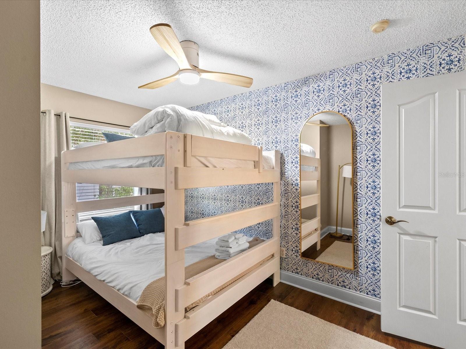 HARBOR VIEW 4 - Residential