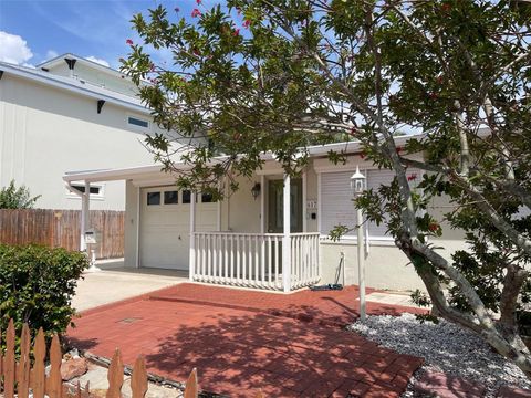 Photo of 617 W Olympia Avenue, Punta Gorda, FL 33950 (MLS # C7511077) Photo of 617 W Olympia Avenue, Punta Gorda, FL 33950 (MLS # C7511077)