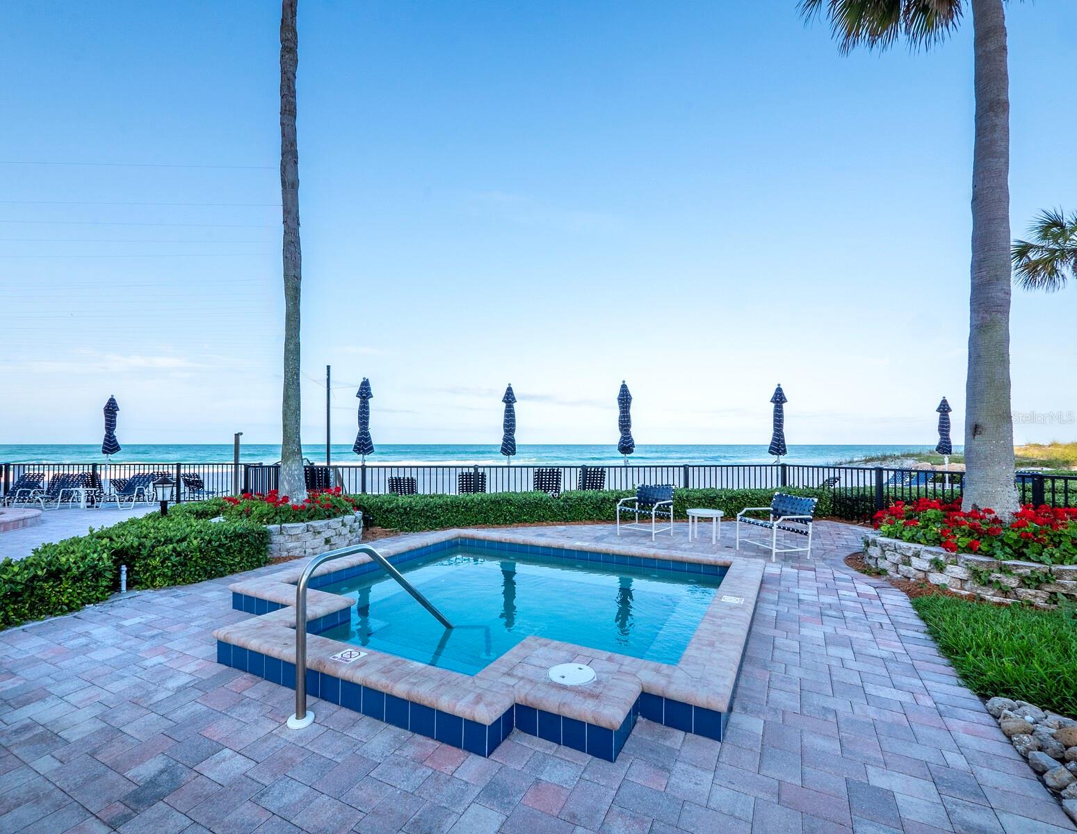 ISLANDS WEST - Residential