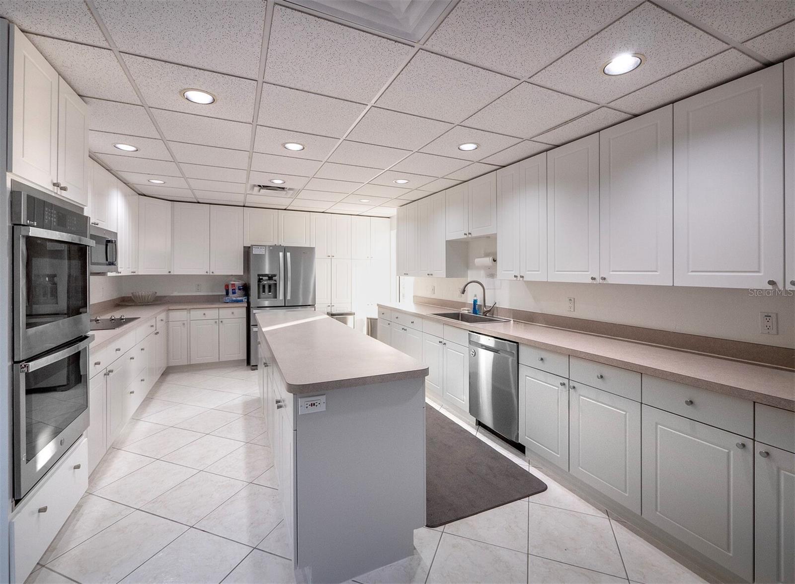 ISLANDS WEST - Residential