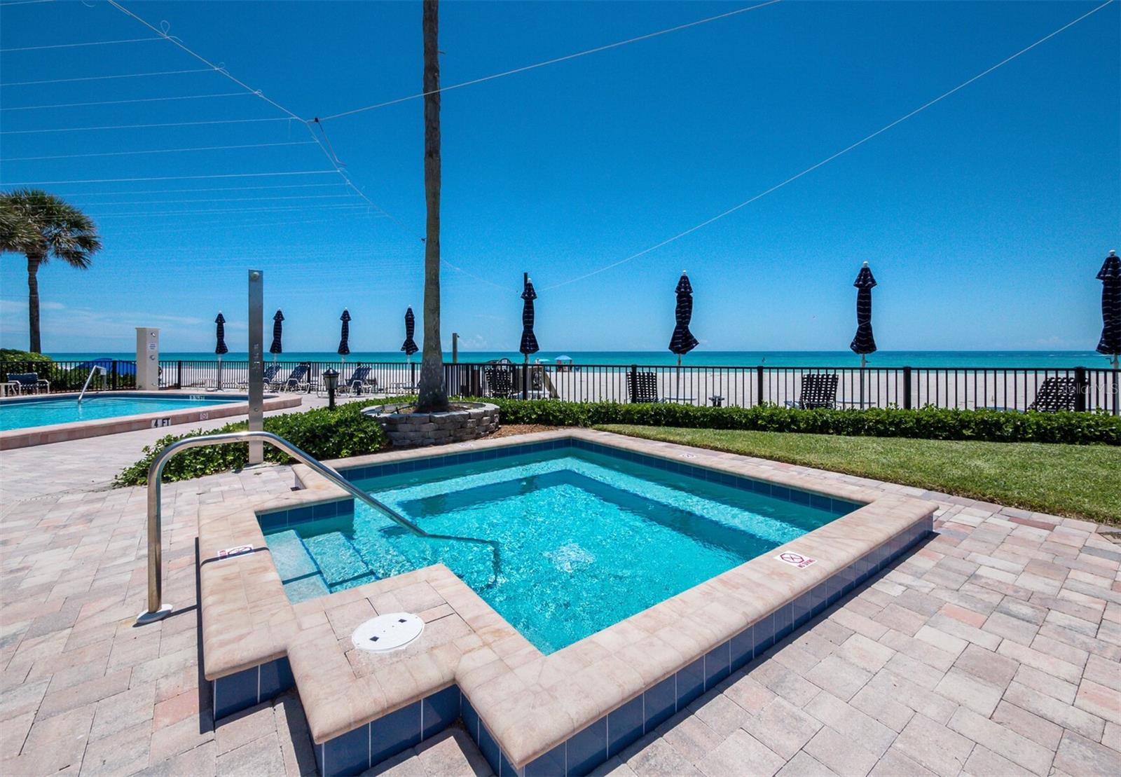 ISLANDS WEST - Residential