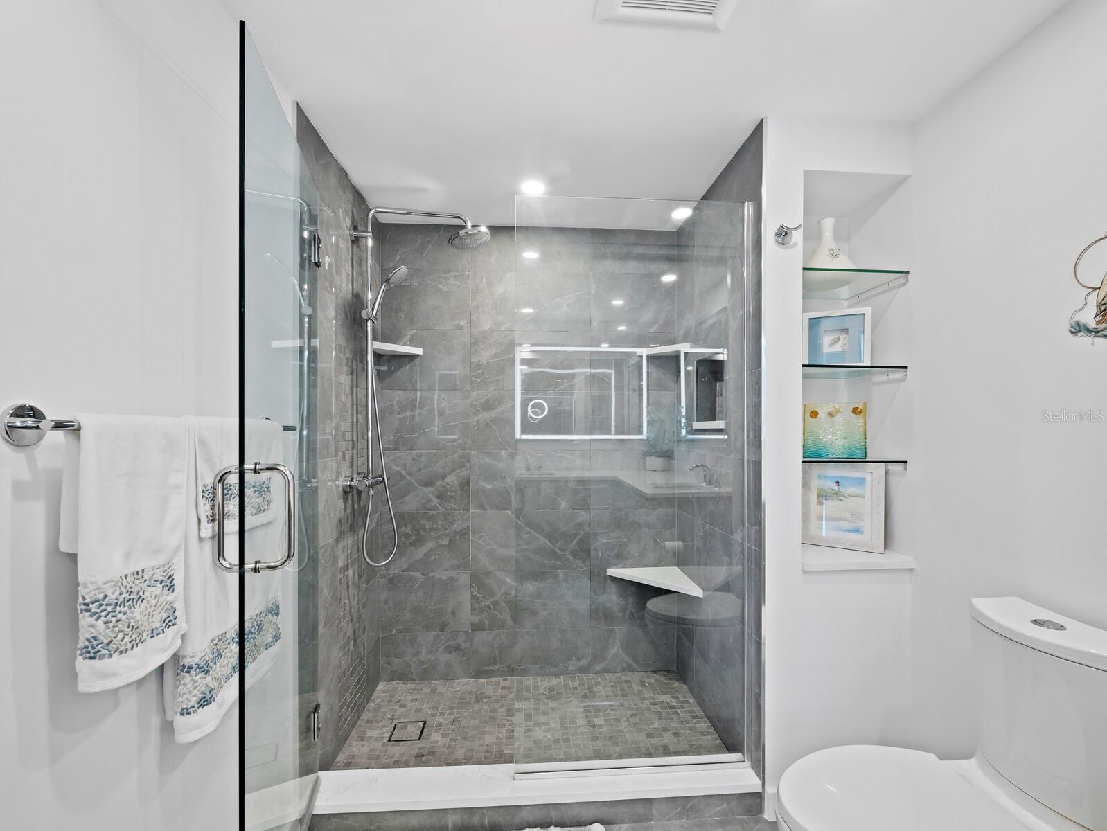 ISLANDS WEST - Residential