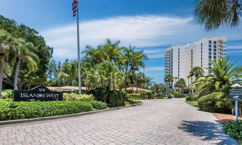 Photo of 2525 Gulf Of Mexico Drive #8D, Longboat Key, FL 34228 (MLS # A4670942)