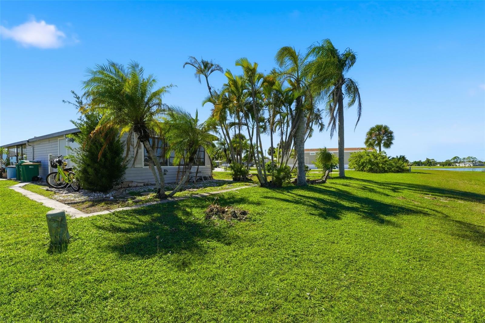 VILLAGE HOLIDAY LAKE - Residential