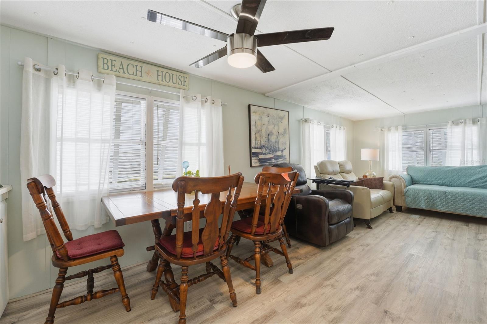 VILLAGE HOLIDAY LAKE - Residential