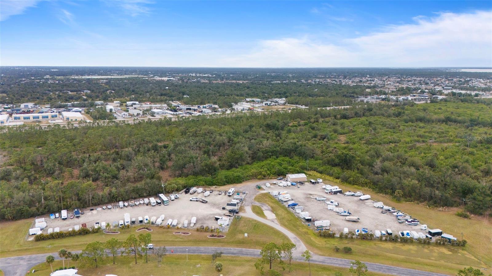 VILLAGE HOLIDAY LAKE - Residential