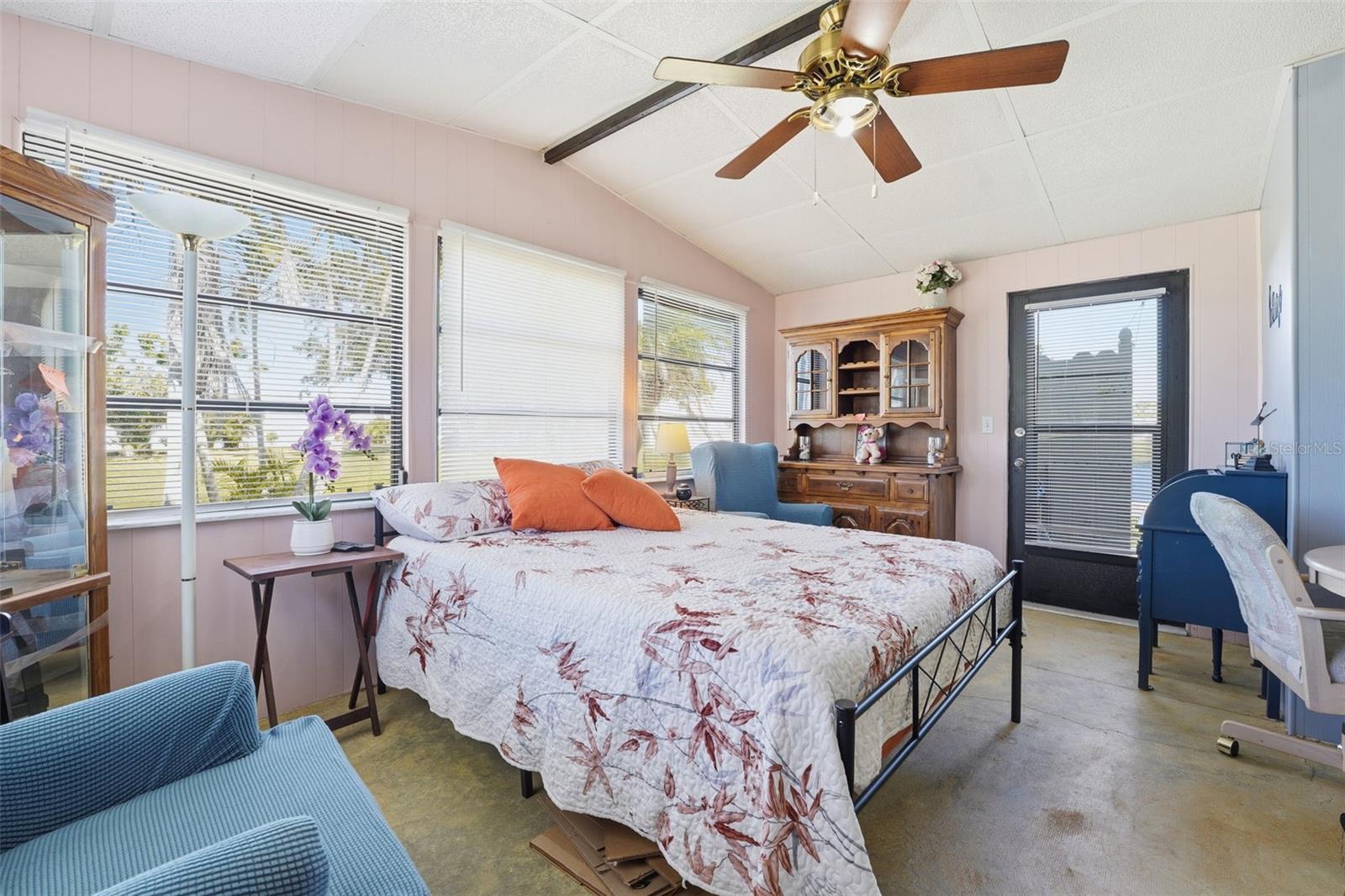 VILLAGE HOLIDAY LAKE - Residential