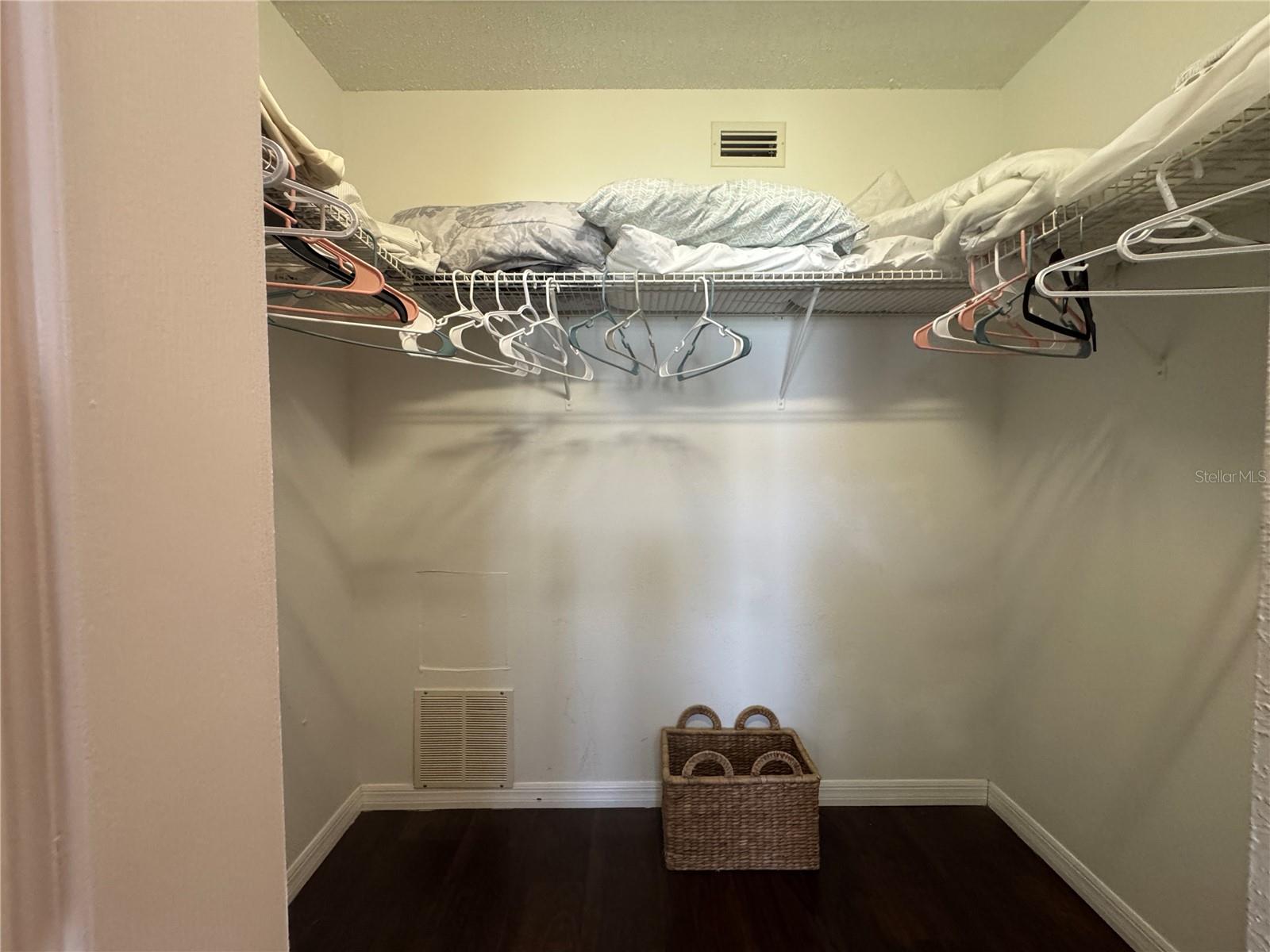 MEADOWS CONDO AT EAST LAKE WOODLANDS - Residential