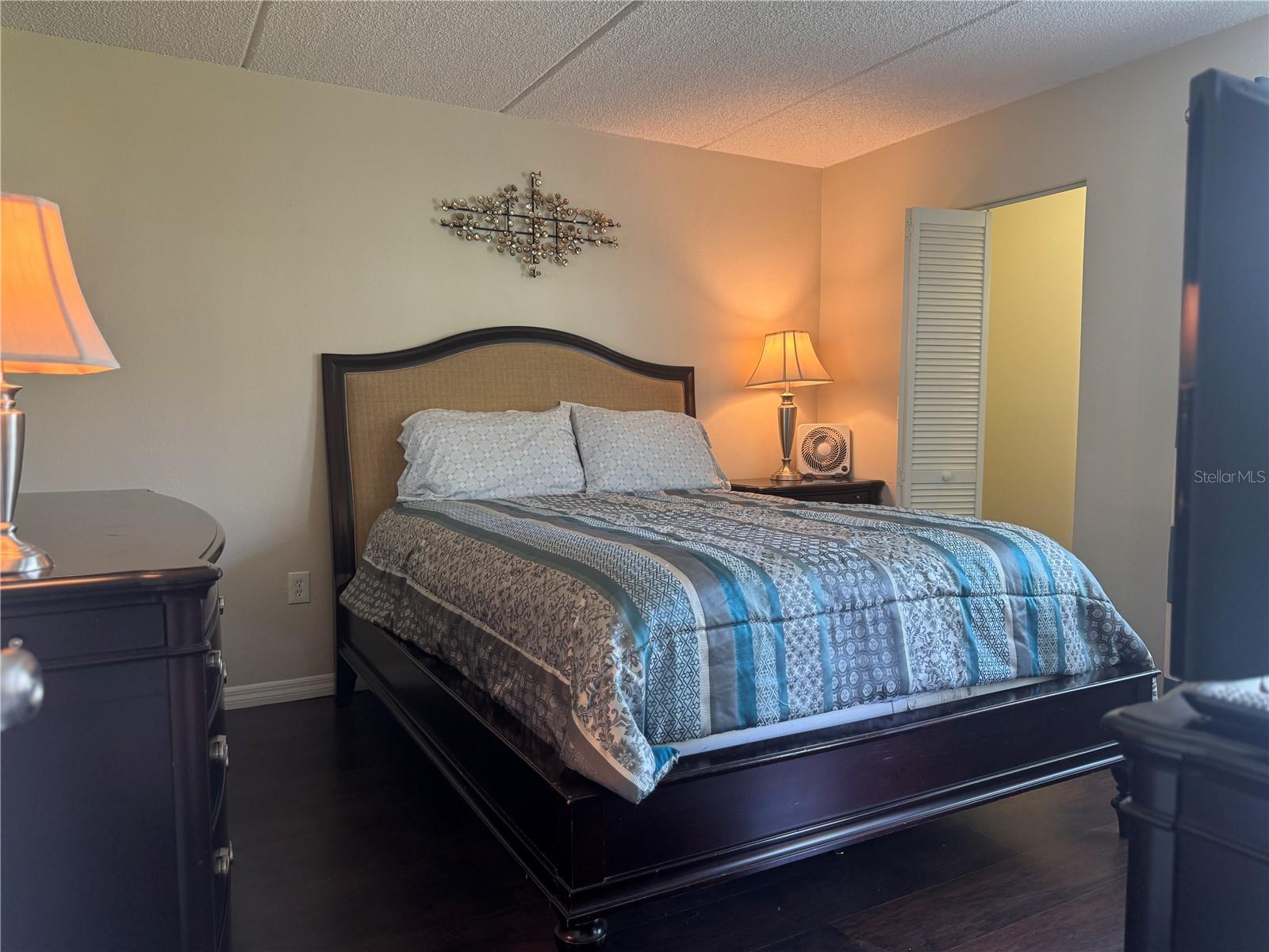 MEADOWS CONDO AT EAST LAKE WOODLANDS - Residential