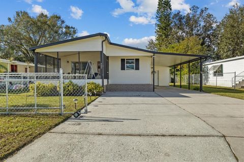 A home in LAKELAND