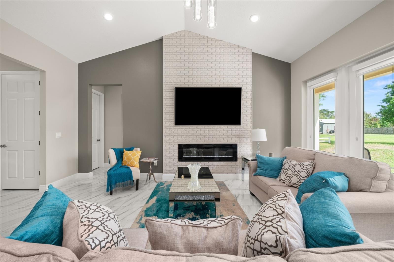 ORANGE BLOSSOM ESTATE - Residential