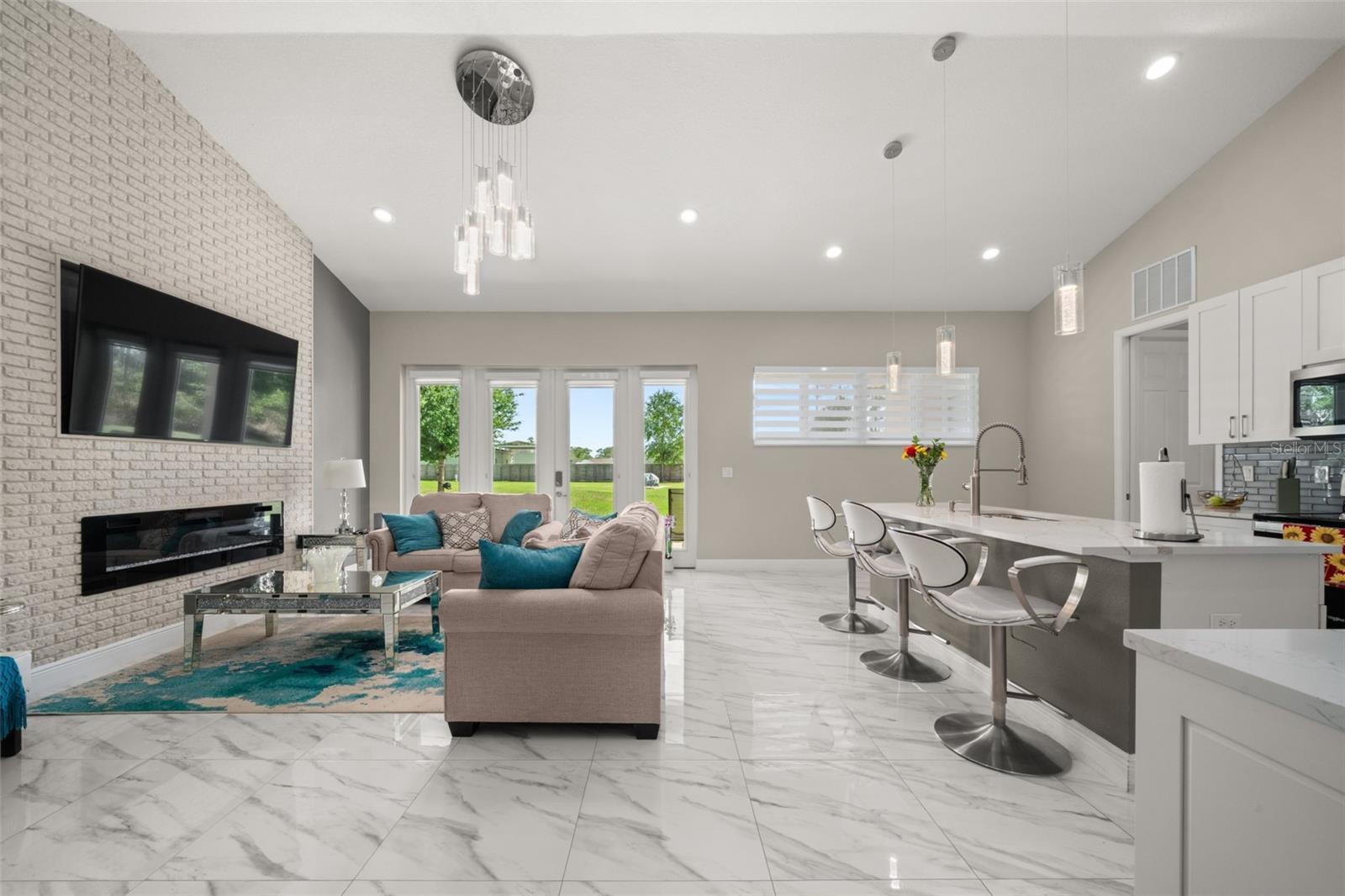 ORANGE BLOSSOM ESTATE - Residential