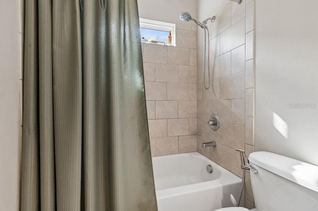 FISHHAWK RANCH WEST PH 1B/1C - Residential