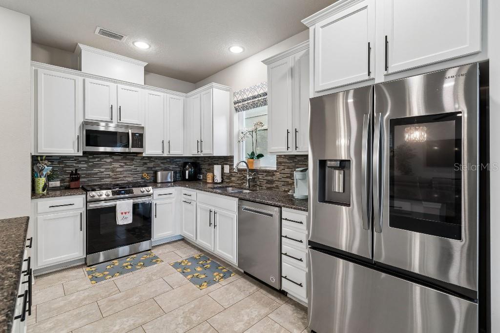 FISHHAWK RANCH WEST PH 1B/1C - Residential