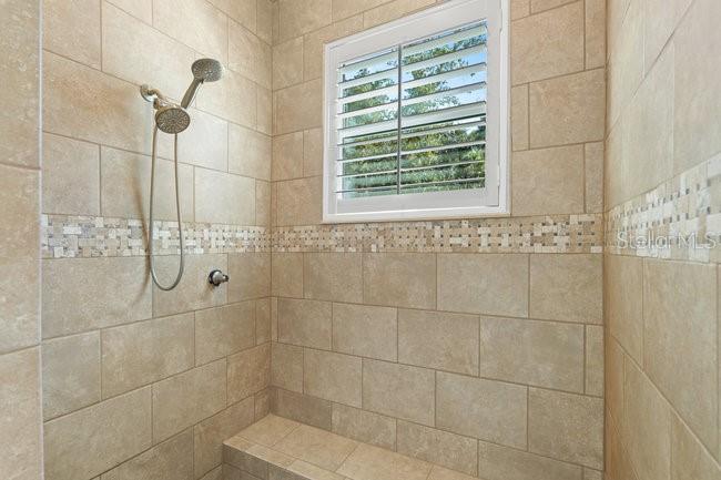 HIDDEN LAKES WATER OAKS SUB PH 2 - Residential